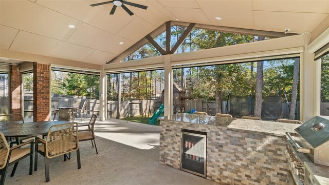 216 Elianne Lace Court, Conroe, TX 77318