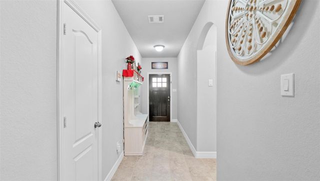 216 Elianne Lace Court, Conroe, TX 77318