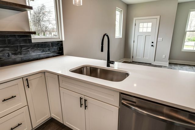 926 E Old Hickory Blvd, Madison, TN 37115