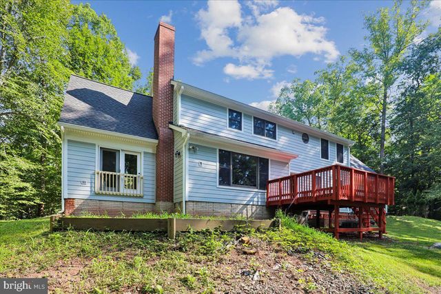 8253 HONEYSUCKLE RD, Manassas, VA 20112