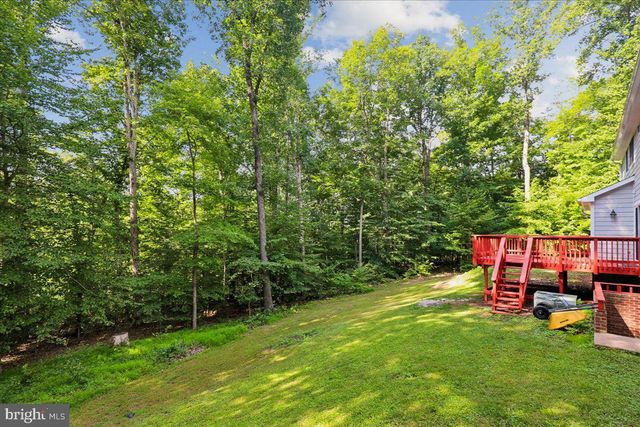 8253 HONEYSUCKLE RD, Manassas, VA 20112