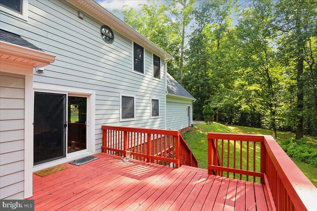8253 HONEYSUCKLE RD, Manassas, VA 20112