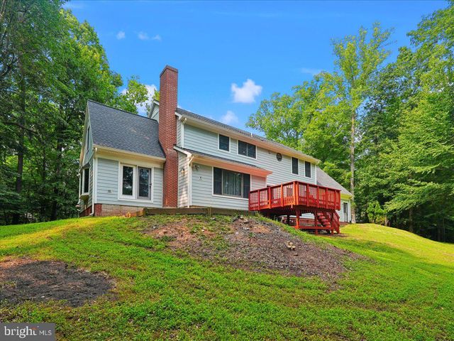 8253 HONEYSUCKLE RD, Manassas, VA 20112