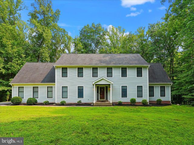 8253 HONEYSUCKLE RD, Manassas, VA 20112