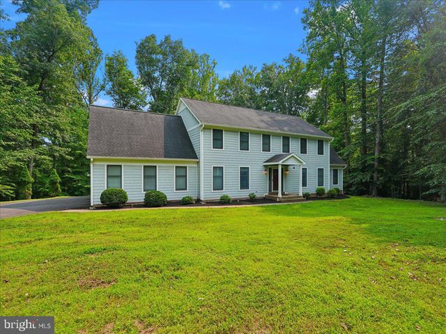 8253 HONEYSUCKLE RD, Manassas, VA 20112