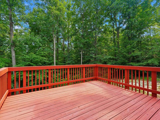 8253 HONEYSUCKLE RD, Manassas, VA 20112