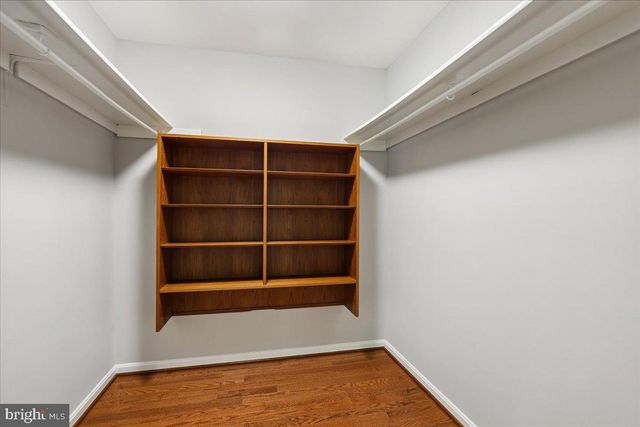 8253 HONEYSUCKLE RD, Manassas, VA 20112