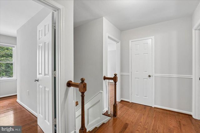 8253 HONEYSUCKLE RD, Manassas, VA 20112