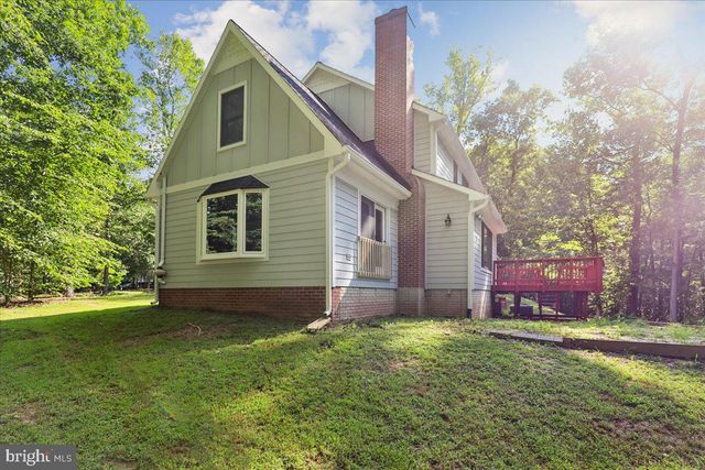 8253 HONEYSUCKLE RD, Manassas, VA 20112