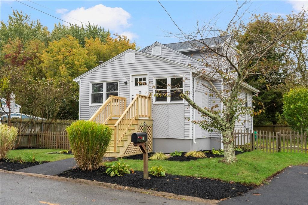 11 Saint Claire Avenue, Warwick, RI 02889