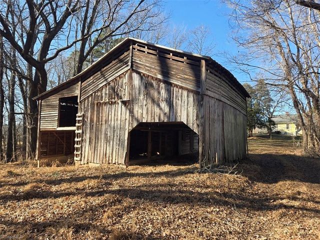 2790 Mountain View Church Road, King, NC 27021