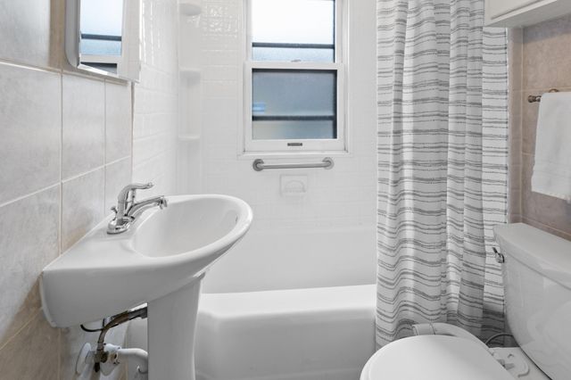 5728 28th Avenue S, Minneapolis, MN 55417