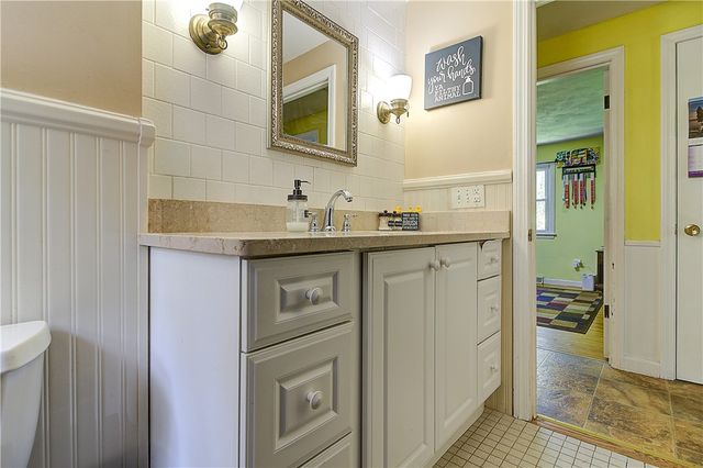 55 Marshall Avenue, Warwick, RI 02886