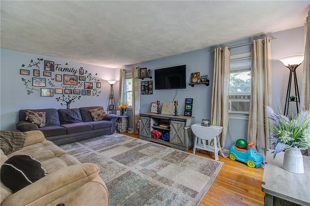 55 Marshall Avenue, Warwick, RI 02886