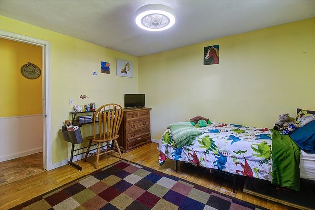 55 Marshall Avenue, Warwick, RI 02886