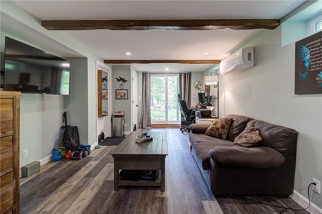 55 Marshall Avenue, Warwick, RI 02886