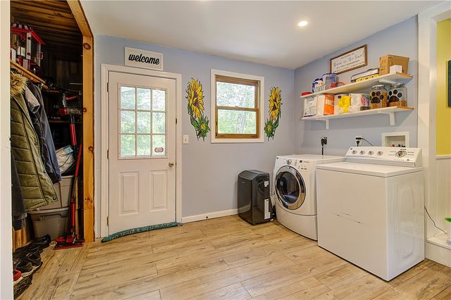 55 Marshall Avenue, Warwick, RI 02886