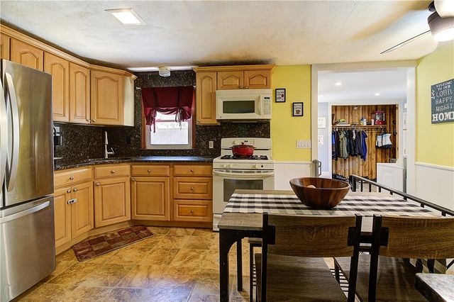 55 Marshall Avenue, Warwick, RI 02886