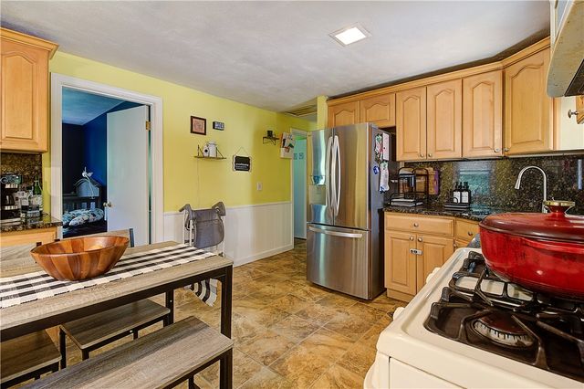 55 Marshall Avenue, Warwick, RI 02886
