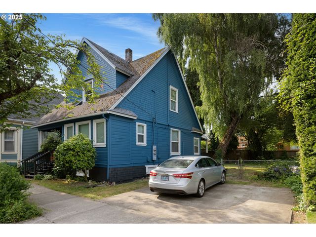 3236 Se YAMHILL St, Portland, OR 97214