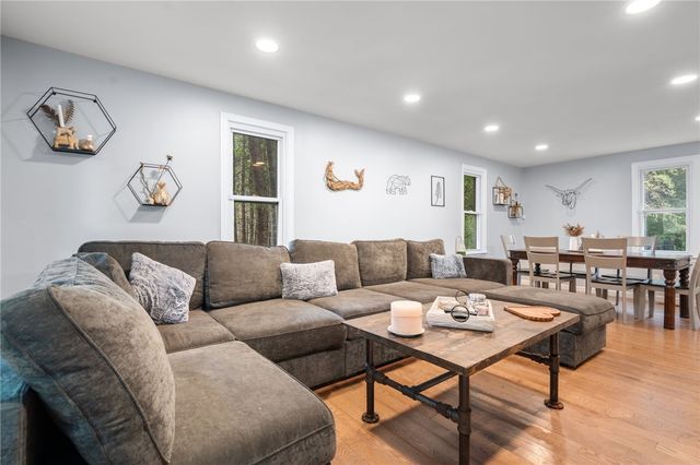 109 Scott Road, Cumberland, RI 02864