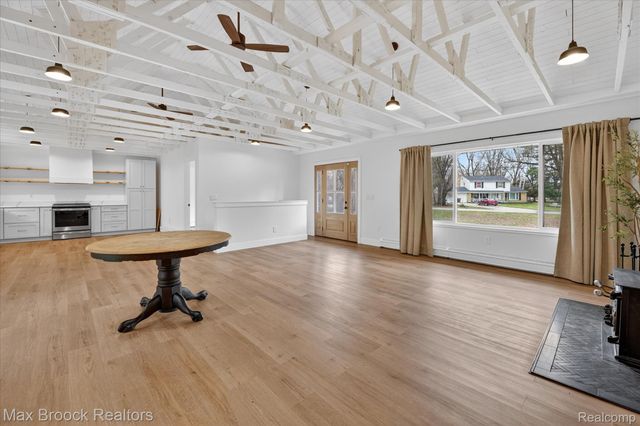 22525 Riverdale Drive, Southfield, MI 48033