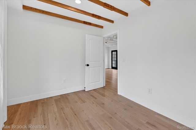 22525 Riverdale Drive, Southfield, MI 48033