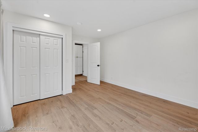 22525 Riverdale Drive, Southfield, MI 48033