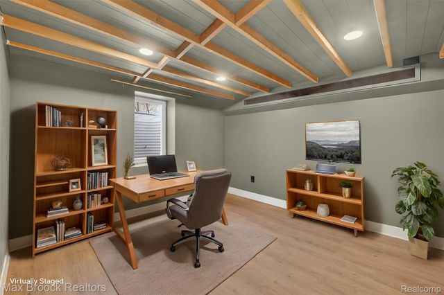 22525 Riverdale Drive, Southfield, MI 48033