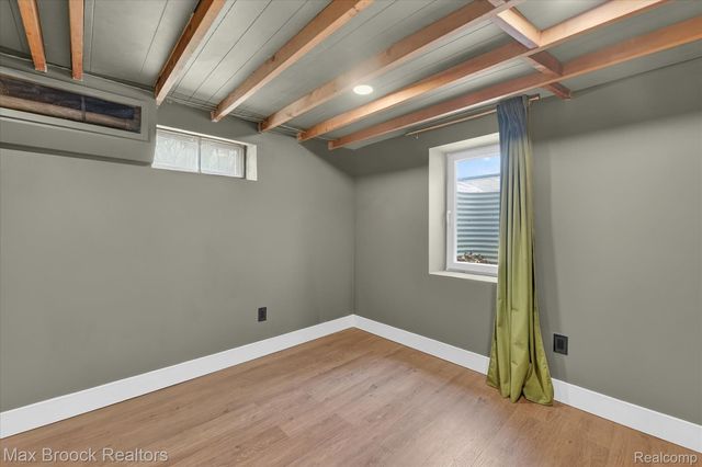 22525 Riverdale Drive, Southfield, MI 48033