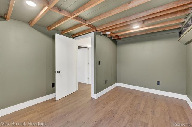 22525 Riverdale Drive, Southfield, MI 48033