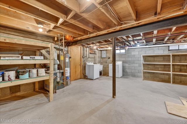 22525 Riverdale Drive, Southfield, MI 48033