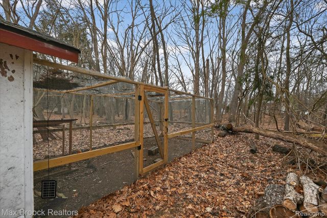 22525 Riverdale Drive, Southfield, MI 48033