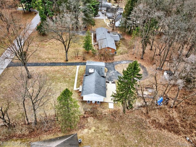 22525 Riverdale Drive, Southfield, MI 48033