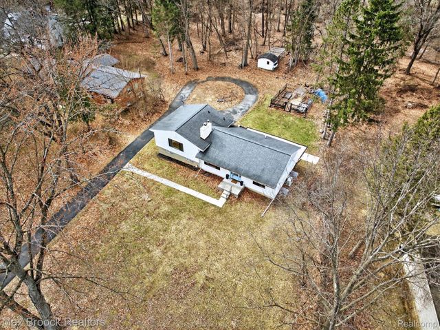 22525 Riverdale Drive, Southfield, MI 48033