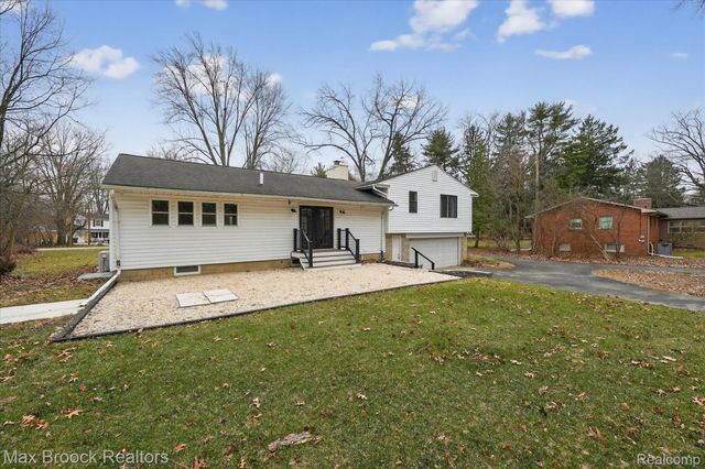 22525 Riverdale Drive, Southfield, MI 48033