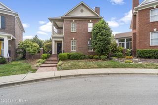 8405 Broecker Blvd, Louisville, KY 40241