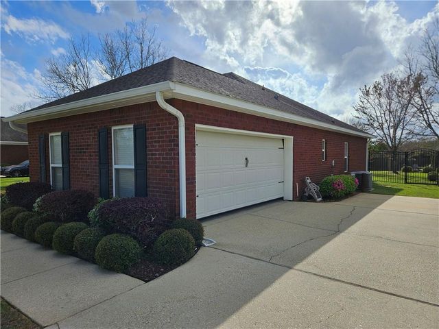 9850 Hall Road, Grand Bay, AL 36541