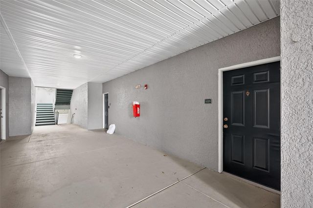 18001 RICHMOND PLACE DRIVE 1223, Tampa, FL 33647
