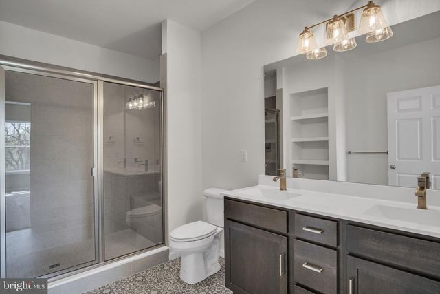 855 SHADOWBROOKE DR, Dover, PA 17315