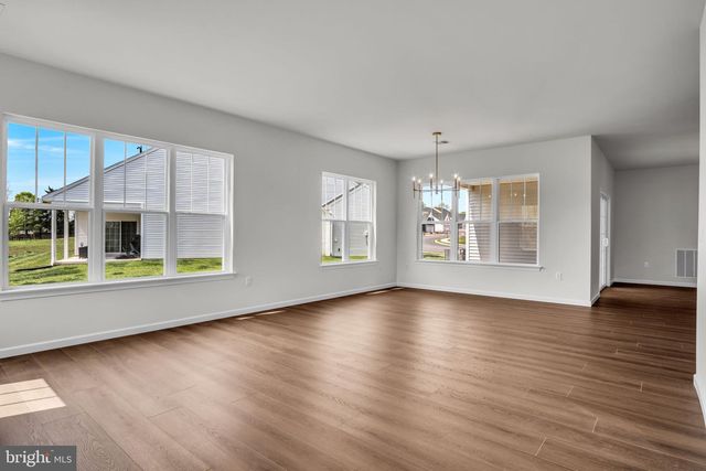 855 SHADOWBROOKE DR, Dover, PA 17315