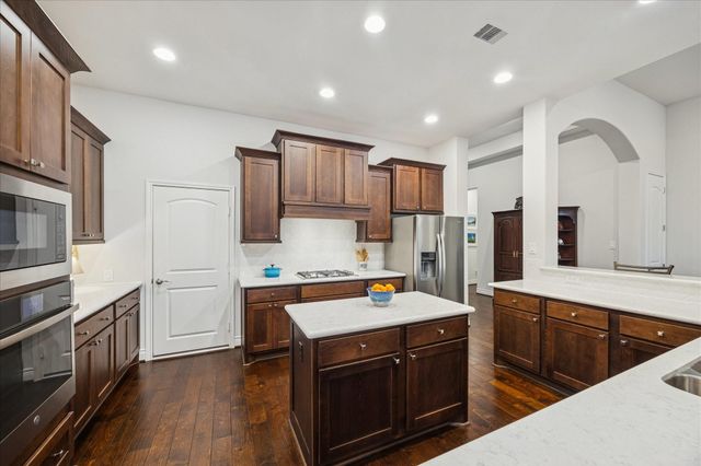 5014 Creekbend Drive, Fulshear, TX 77441