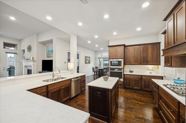 5014 Creekbend Drive, Fulshear, TX 77441