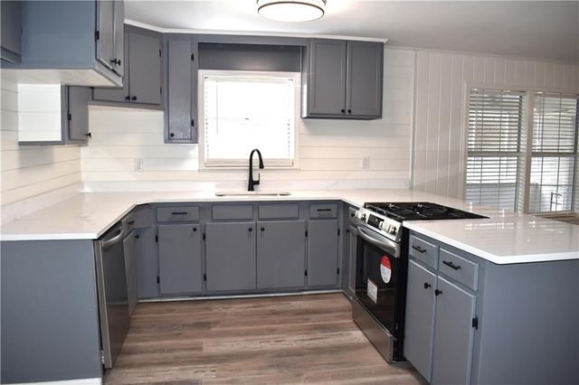 6208 Anthony Drive W, Theodore, AL 36582