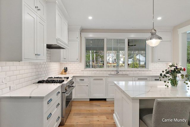 2725 Beechwood Drive SE, Grand Rapids, MI 49506