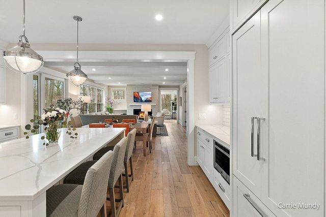 2725 Beechwood Drive SE, Grand Rapids, MI 49506