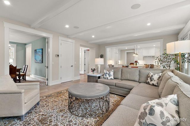 2725 Beechwood Drive SE, Grand Rapids, MI 49506