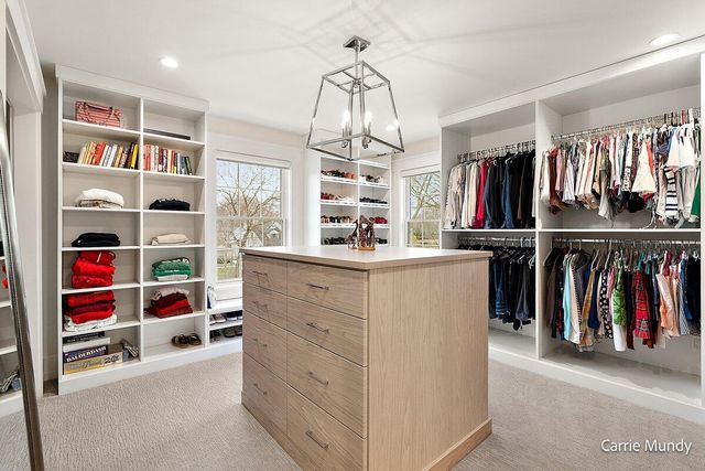 2725 Beechwood Drive SE, Grand Rapids, MI 49506