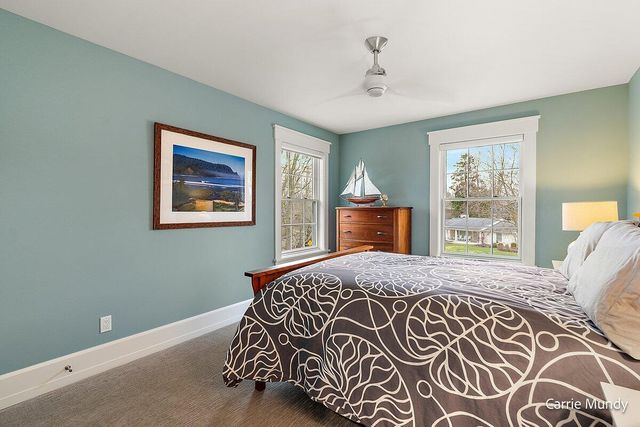 2725 Beechwood Drive SE, Grand Rapids, MI 49506