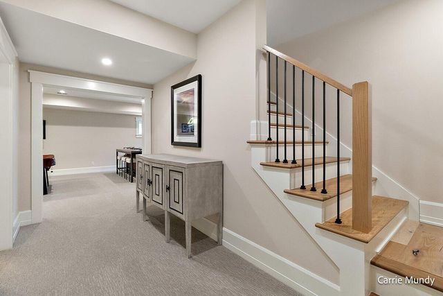 2725 Beechwood Drive SE, Grand Rapids, MI 49506